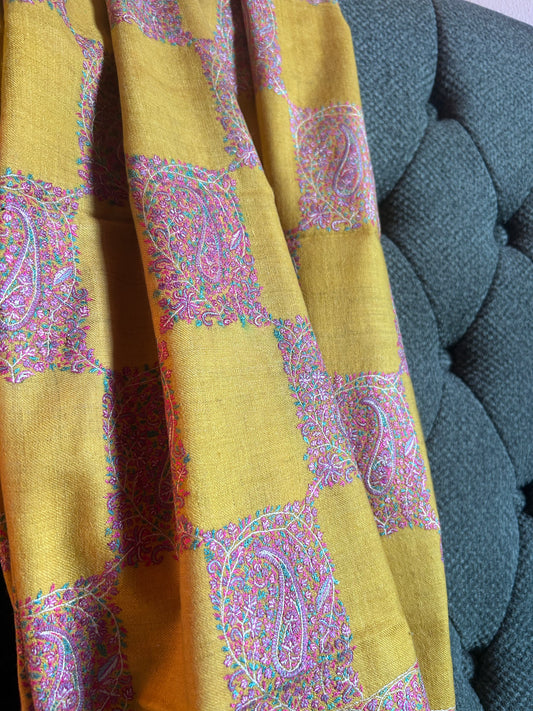 Yellow floral sozni Dabedar